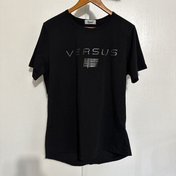 VERSUS By Reverb Men’s Performance Fitted Shirt Black Flag Knives M-L - Picture 1 of 7